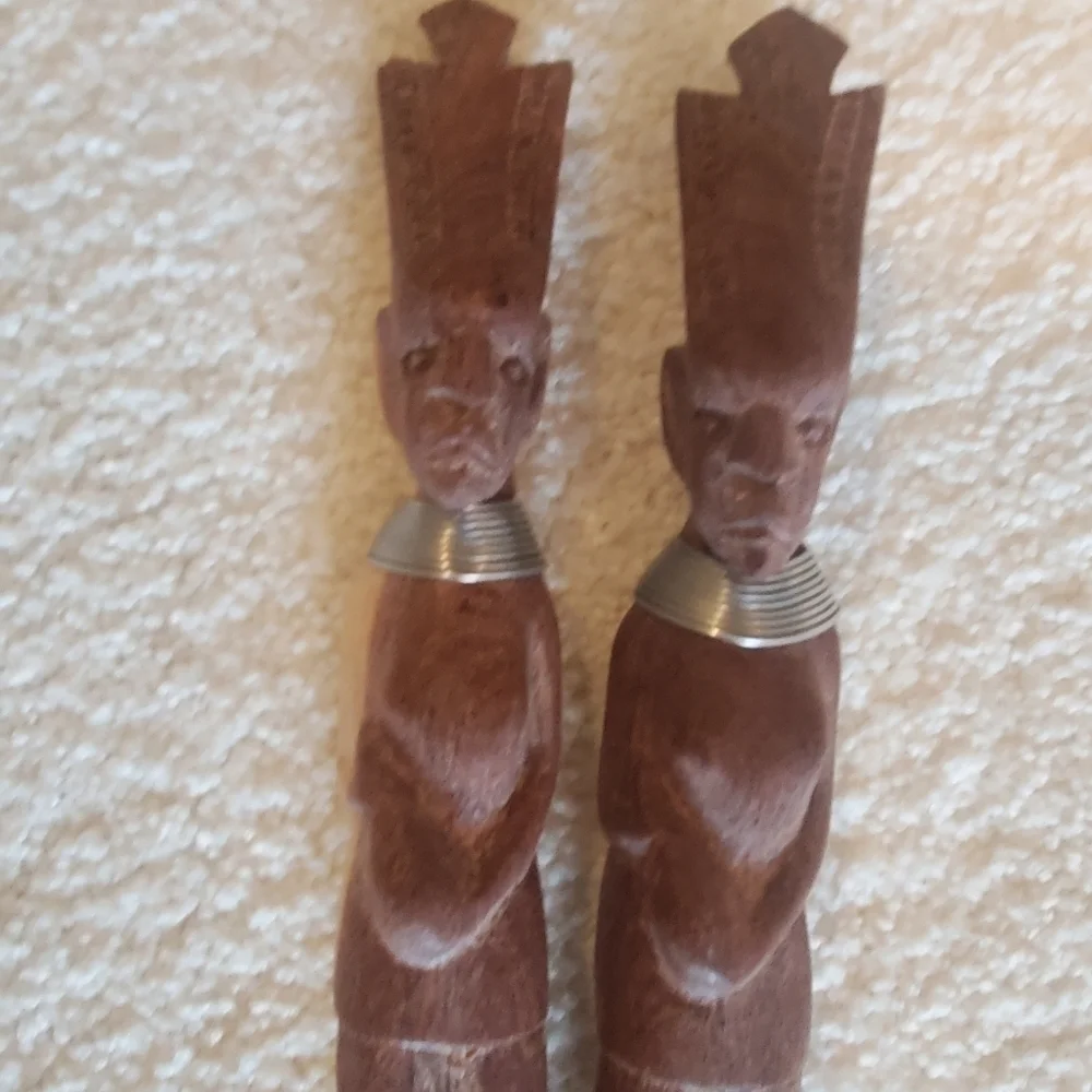 Kenya hand carved vintage serving spoon and fork. 15 in